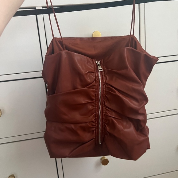 Stevie Ruched Top - Picture 2 of 3